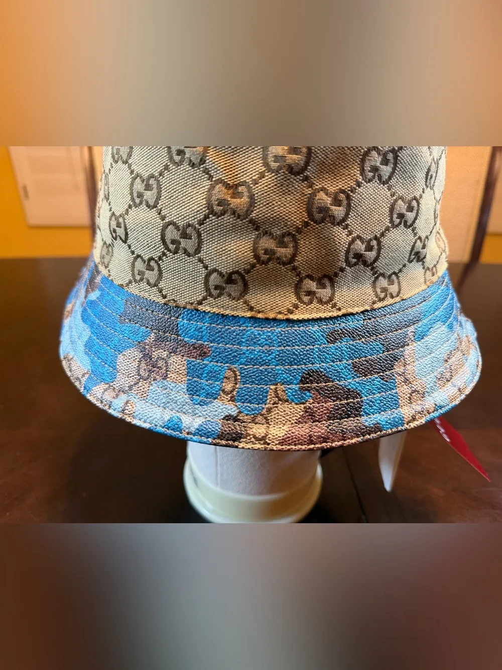 New Authentic Gucci GG Supreme Logo Blue Camo Bucket Hat Tan Blue Size M